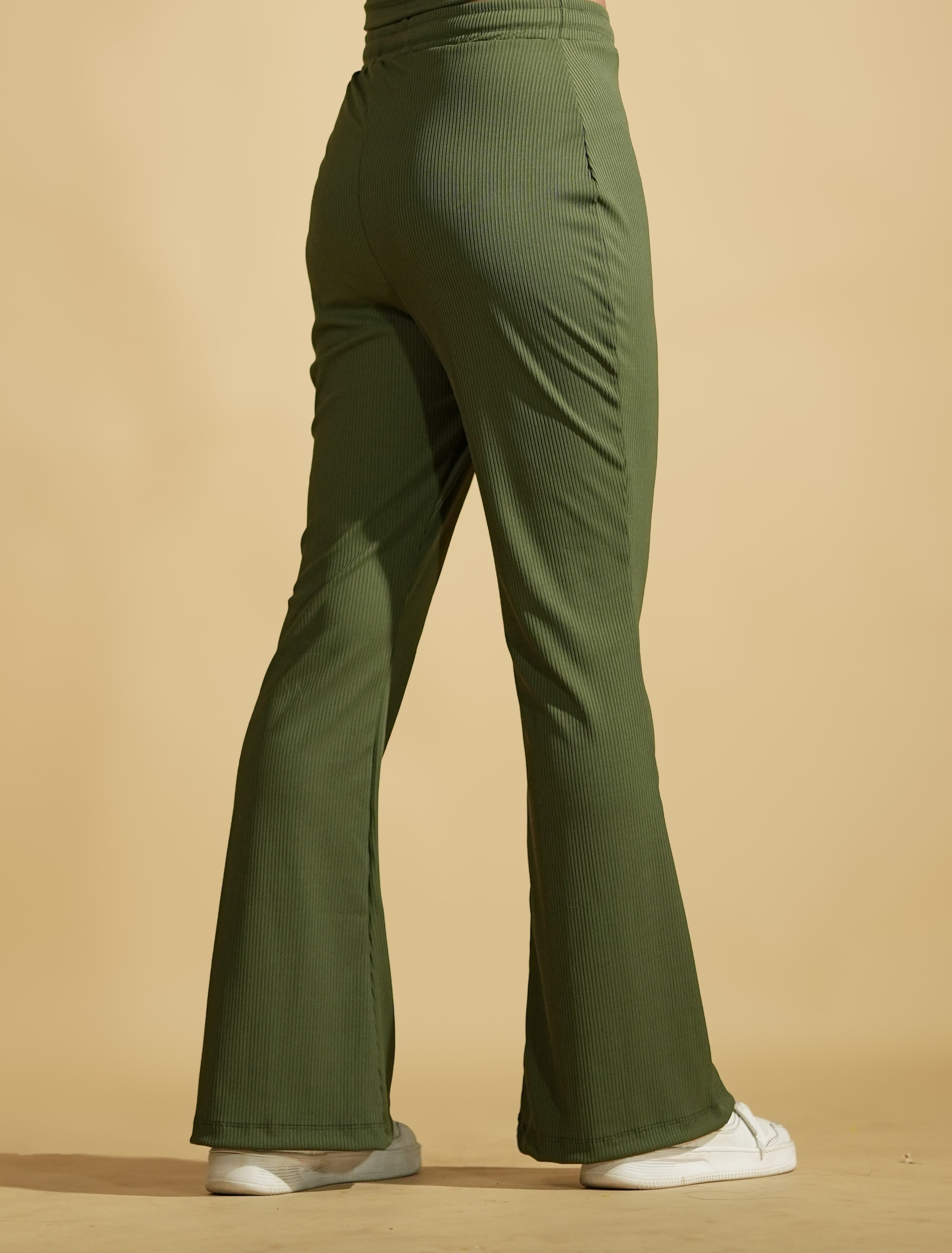 Evergreen Flow Flared Leggings